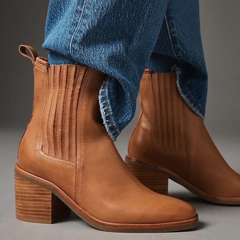 Silent D NEW Naydo Leather Chelsea Ankle Boots 37 6.5 Tan Square Toe Block Heel